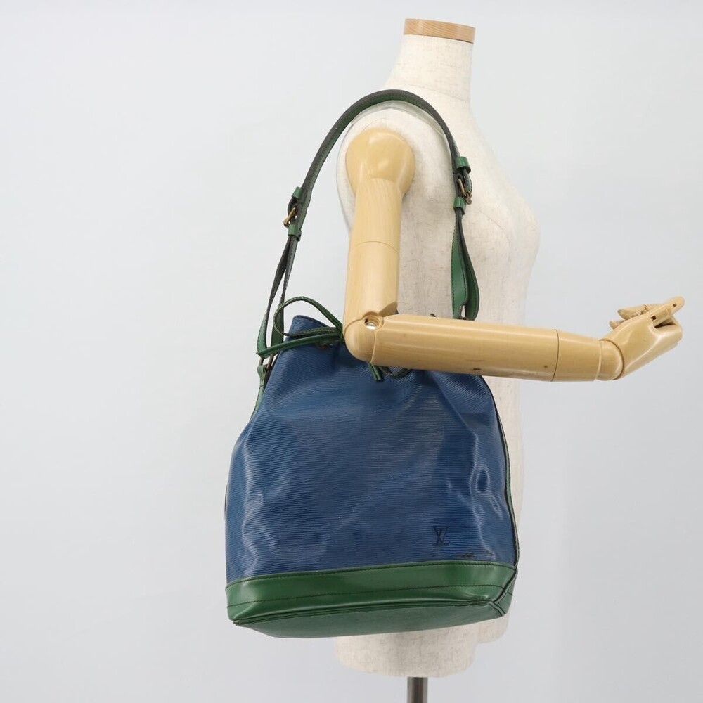 Louis Vuitton Petit Noe NM Epi Leather - Picture 13 of 16